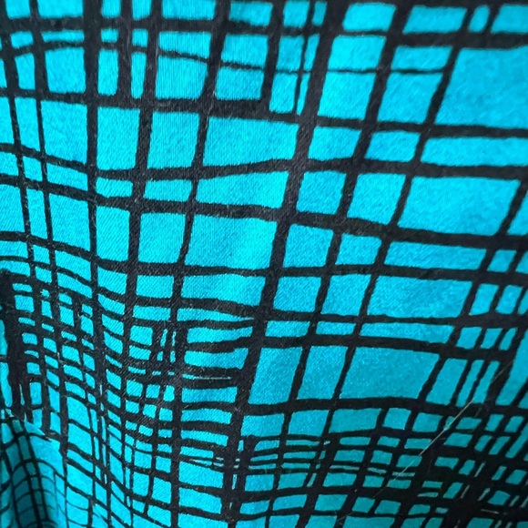 APT 9 LADIES TURQUOISE & BLACK PATTERNED SHORT SLEEVE SIZE 3X BLOUSE. LIKE NEW - Picture 6 of 9